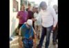तहसील चौबट्टाखाल में पीड़िता से मिले आप नेता दिगमोहन नेगी chaubattakhal