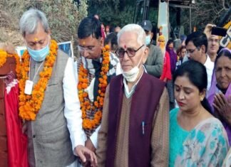 सांसद एवं विधायक ने पौड़ी कांसखेत मोटर मार्ग से डांगू-हंसुड़ी के लिए 3 किलोमीटर सड़क का किया शिलान्यास dangu-hansudi-road