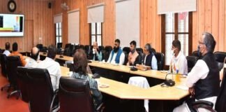 सीएम त्रिवेन्द्र ने पीएम मोदी के मन की बात कार्यक्रम को सुना, त्योहारों के समय कोरोना से बचकर रहने की अपील की PM Modi's Mann Ki Baat program