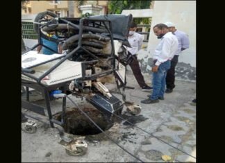 ग्रेटर नोएडा प्राधिकरण द्वारा सेक्टर बीटा-2 में रोबोट से चलाया गया सफाई अभियान Robot Cleanliness Drive in Sector Beta-2 by Greater Noida Authority
