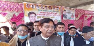 पौड़ी में कांग्रेस प्रदेश अध्यक्ष प्रीतम सिंह के नेतृत्व में कांग्रेस कार्यकर्ताओं ने किया धरना प्रदर्शन Congress state president Pritam Singh