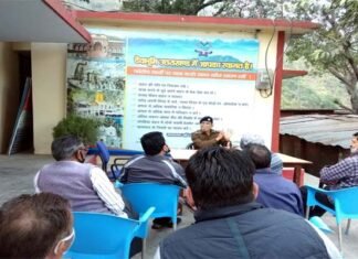 सतपुली : दीपावली में अतिक्रमण नही करेंगी दुकाने, थानाध्यक्ष त्रिभुवन रौतेला Shops will not encroach on Deepavali in Satpuli
