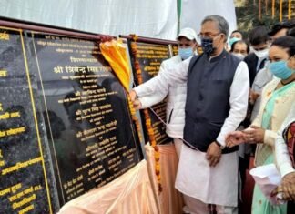 सीएम त्रिवेंद्र ने चम्पावत को दी 30 करोड़ की योजनाओं की सौगात, लोहाघाट में ग्रोथ सेंटर का किया लोकार्पण CM Trivendra inaugurated the Growth Center at Lohaghat in Champawat