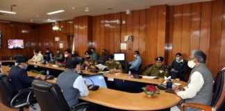 उत्तराखंड : मुख्यमंत्री ने कोविड के रोकथाम एवं बचाव कार्यों की समीक्षा के दौरान अधिकारियों को टेस्टिंग बढ़ाने के दिए निर्देश Chief Minister directs officers to increase covid testing in state