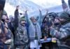 मुख्यमंत्री त्रिवेन्द्र सिंह रावत ने सेना और आईटीबीपी के जवानों के साथ मनाई दीपावली diwali celebration with soldiers