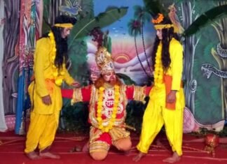 पहाड़ की रामलीलाओं के मंचन का प्रवासियों को रहता है बेसर्बी से इंतजार : कैप्टन नेगी gaon-ki-ramleela