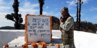 मुख्यमंत्री ने दूधातोली में वीर चंद्र सिंह गढ़वाली की समाधि स्थल पर श्रद्धांजलि अर्पित की पेशावर कांड