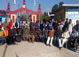 चिनवाड़ी डांडा पंपिग योजना के सुचारु रूप से न चलने व कांसखेत-घण्डियाल रोड़ पर घटिया डामरीकरण को लेकर क्षेत्रवासियों में आक्रोश Chinwadi Danda Pampig Scheme