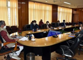 सीएम त्रिवेन्द्र ने की देहरादून स्मार्ट सिटी की समीक्षा, समय सीमा के भीतर काम पूरे कराये जाने के दिए निर्देश Dehradun-Smart-City-work