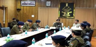 उत्तराखंड : पुलिस महानिदेशक अब पुलिस कर्मियों को 20 हजार की जगह दे पाएंगे एक लाख का इनाम, पुलिस को SMART बनाने की दिशा में प्रयास जारी Uttarakhand DGP will now be able to give a reward of one lakh to police personnel