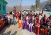 समाजसेवी सुंदर सिंह चौहान ने क्रिसमस दिवस पर जरुरतमंदों को बांटे कंबल व जैकेट blankets and jackets distributed to the needy on Christmas Day