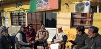 शिक्षकों की समस्याओं को लेकर विधायक दिलीप रावत से मिला शिक्षकों का प्रतिनिधिमंडल delegation of teachers