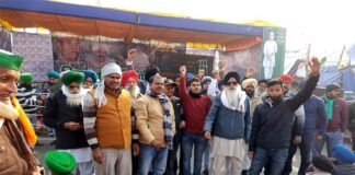 कृषि कानूनों के ख़िलाफ चल रहे किसान आन्दोलन को समर्थन देने श्रीनगर गढ़वाल से दिल्ली बॉर्डर पहुंचा प्रतिनिधि मंडल farmers movement against
