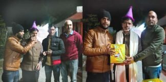पत्रकार जगमोहन डांगी का जन्मदिन मनाने 27 किलोमीटर दूर घंडियाल पहुंचे गढ़वाल प्रेस क्लब पौड़ी के सदस्य jagmohan-dangi-birthday