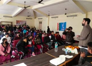 NSUI प्रदेश प्रभारी सतवीर चौधरी, प्रदेश अध्यक्ष मोहन भंडारी के नेतृत्व में पौड़ी ब्लॉक सभागार में सम्मेलन nsui-pauri