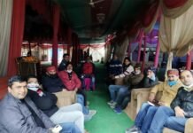 पुरानी पेंशन बहाली संयुक्त मोर्चा श्रीनगर शाखा 01 जनवरी मनाएगी काला दिवस, बैठक में लिया गया निर्णय January 01 will celebrate Black Day, the decision taken in the meeting