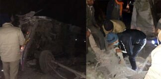 कोटद्वार से पाबौ जा रहा ट्रक सतपुली में दुर्घटनाग्रस्त, चालक की मौत Truck going from Kotdwar to Pabu crashes in Satpuli, driver dies