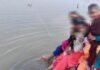 सेल्फी के चक्कर में पिकनिक मनाने गई 7 लड़कियां तालाब में डूबीं, 6 को बचाया, एक किशोरी की मौत 7 girls drown in a pond in the process of taking a selfie