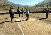 द्वारीखाल ब्लॉक के सीला बांघाट में क्रिकेट प्रतियोगिता का शुभारम्भ, उद्घाटन मैच में कंदरोडा क्लब ने बूंगा क्लब को 26 रनों से दी मात Cricket competition inaugurated in Sila Banghat of Dwarakhal block