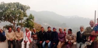 प्रदेश कांग्रेस कमेटी सदस्य नवल किशोर ने किया ग्रामीणों से जनसम्पर्क State Congress Committee