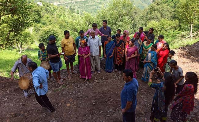 Villagers-built-road