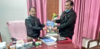 इन्टरनेशनल एजुकेशन अवार्ड 2020 से सम्मानित शिक्षक चमोला ने अपर शिक्षा निदेशक से की शिष्टाचार भेंट