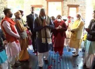 कोरोना को मात देकर दिल्ली से दून लौटे उत्तराखंड के मुख्यमंत्री त्रिवेंद्र सिंह रावत का भव्य स्वागत Trivendra Singh Rawat returns to Doon