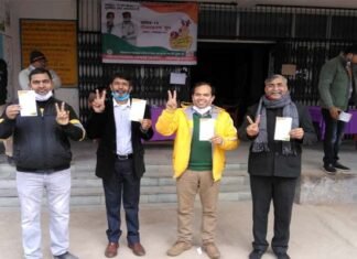 सीएमओ सहित कई स्वास्थ्य अधिकारियों ने लगवाया कोविड से बचाव का टीका covid-vaccination