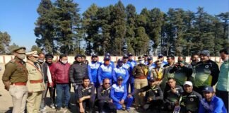 गणतंत्र दिवस पर रांसी स्टेडियम में गढ़वाल प्रेस क्लब और शिक्षा विभाग पौड़ी के बीच हुई सदभावना क्रिकेट प्रतियोगिता cricket-match-in-ransi-stadium-pauri