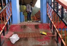 पर्यटन स्थल पौड़ी के पौड़ी-कल्जीखाल मोटर मार्ग में बने वैली व्यू पॉइंट्स बन गए हैं पियक्कड़ों एवं शरारती तत्वों के अड्डे view-point-pauri