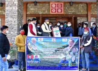 प्रथम महिला ट्रांस हिमालय साईक्लिंग अभियान के लिए उत्तराखण्ड का प्रतिनिधित्व कर रही श्रुति रावत को मुख्यमंत्री ने दी शुभकामनाये women's trans Himalayan cycling campaign