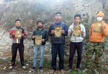 ‘एक मुठ्टी मिट्टी शहीदों के नाम’ के तहत कांग्रेस कार्यकर्ताओं ने पौड़ी से एकत्र की एक-एक मुट्ठी मिट्टी youth-congress-pauri-garhwal