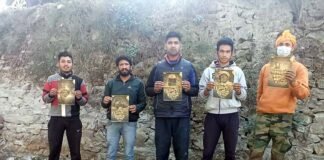 ‘एक मुठ्टी मिट्टी शहीदों के नाम’ के तहत कांग्रेस कार्यकर्ताओं ने पौड़ी से एकत्र की एक-एक मुट्ठी मिट्टी youth-congress-pauri-garhwal