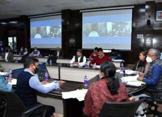 मुख्यमंत्री त्रिवेन्द्र सिंह रावत ने की अल्मोड़ा एवं नैनीताल जनपद की सीएम घोषणाओं की समीक्षा Almora and Nainital districts
