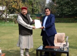 चौबट्टाखाल विधानसभा के पांच राष्ट्रीय राजमार्ग को दुरस्त करने के लिए केंद्रीय मंत्री नितिन गडकरी से मिले सतपाल महाराज Chaubattakhal-Assembly