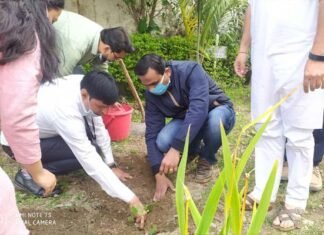 जिलाधिकारी डॉ. विजय कुमार जोगदंडे ने कोटद्वार में विभिन्न क्षेत्रों में किया निरिक्षण District Magistrate Dr. Vijay Kumar Jogande