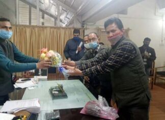 रेड क्रॉस सोसाइटी पौड़ी के सदस्यों ने नए जिलाधिकारी विजय कुमार जोगदंडे से की शिष्टाचार भेंट DM Vijay Kumar Jogandade