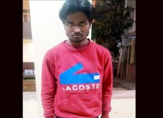 दिल्ली पुलिस ने गस्त के दौरान घरों में ताला तोड़ने वाले शातिर अपराधी को चोरी के उपकरण और बटनदार चाकू के साथ किया गिरफ्तार Delhi-Police-arrested-culprit