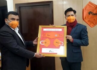 हरिद्वार कुंभ में आने वाले लाखों श्रद्धालुओं के लिए कोरोना के खिलाफ रक्षा कवच बनेंगे हंस फाउंडेशन के मास्क Hans-Foundation-masks