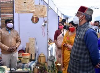संजीवनी फेस्ट कार्यक्रम में पहुंचे सीएम त्रिवेन्द्र, उत्तराखण्ड के स्थानीय उत्पादों पर आधारित स्टॉलों का किया अवलोकन Sanjeevani Fest dehradun