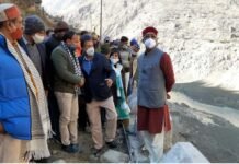 मुख्यमंत्री ने किया जोशीमठ के रैणी क्षेत्र में आपदा ग्रस्त क्षेत्र का स्थलीय निरीक्षण, मृतक के परिजनों को चार-चार लाख रुपये की सहायता देने की घोषणा chamoli-glacier-disaster