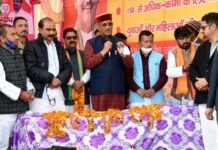 रानीखेत पहुंचे मुख्यमंत्री त्रिवेन्द्र का भव्य स्वागत