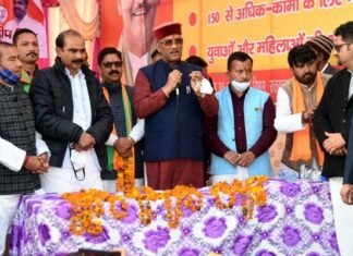 रानीखेत पहुंचे मुख्यमंत्री त्रिवेन्द्र का भव्य स्वागत