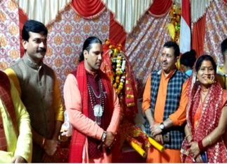 मां धारी देवी की डोली यात्रा का बुराड़ी स्थित बद्री-केदार मंन्दिर में भव्य स्वागत dhari-devi-doli-yatra-buradi