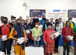 एचसीएल फाउंडेशन ने अवयस्क क्षय रोगियों को दी पोषण सामग्री, डीटीओ ने क्षय रोगियों को बताया पोषण का महत्व minor-TB-patients