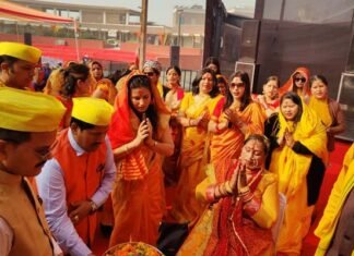 नोएडा हाट में माँ धारी देवी की भव्य डोली यात्रा के साथ हुआ तीन दिवसीय उत्तराखंड वसंतोत्सव का शानदार आगाज