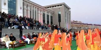 ग्रीष्मकालीन राजधानी की घोषणा के एक वर्ष पूर्ण होने पर गैरसैंण विधानसभा परिसर में सांस्कृतिक संध्या व दीपोत्सव कार्यक्रम Gairsain-assembly