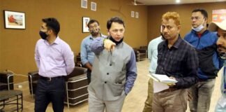 कुंभ मीडिया सेंटर में दिखेगी उत्तराखंड की संस्कृति की झलक, अधिकारियों को प्रदेश की संस्कृति दर्शाती फोटोग्राफ्स लगाने के दिए निर्देश DG Information Ranveer Singh Chauhan