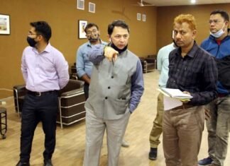 कुंभ मीडिया सेंटर में दिखेगी उत्तराखंड की संस्कृति की झलक, अधिकारियों को प्रदेश की संस्कृति दर्शाती फोटोग्राफ्स लगाने के दिए निर्देश DG Information Ranveer Singh Chauhan