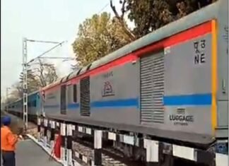 अचानक उल्टी दौड़ने लगी दिल्ली से जा रही पूर्णागिरि जन शताब्दी एक्सप्रेस, 20 किमी उल्टी दौड़ी, यात्रियों में मचा हड़कंप Purnagiri Jan Shatabdi Express started running backwards